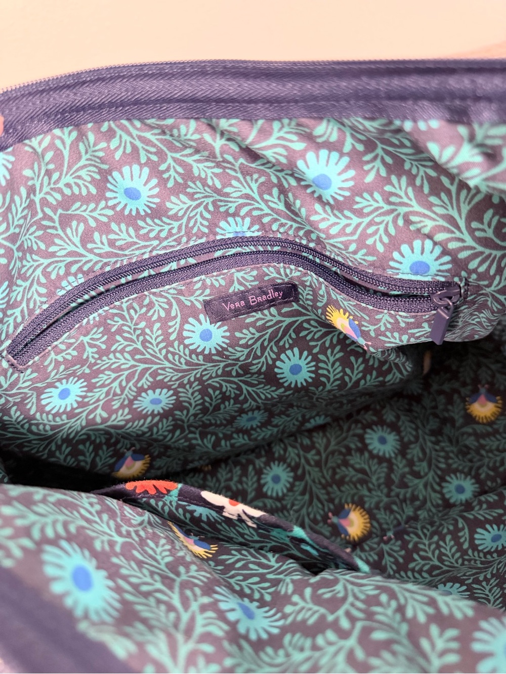 VERA BRADLEY On the Go Crossbody Bag Midnight Blues Retired Print Quilted Floral - Picture 8 of 11